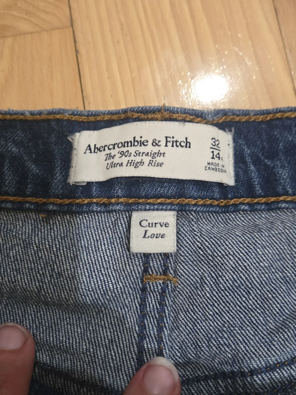 Abercrombie & Fitch Women's Curve Love 90s Straight Ultra High Rise 32/14